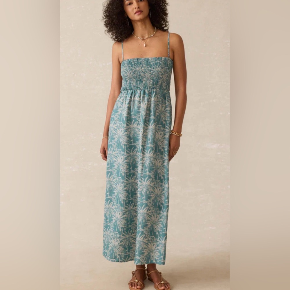FAHERTY Sunrise Smocked Maxi Dress in Maui Tropics Small